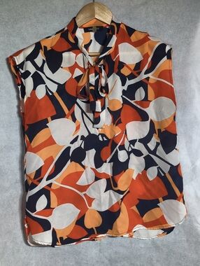 Nine West sz M Orange Floral Tie-Neck Sleeveless Blouse